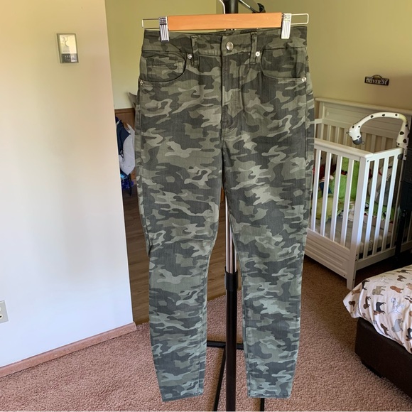 Good American Denim - Good American Camo Skinny Jeans Women’s 6 28